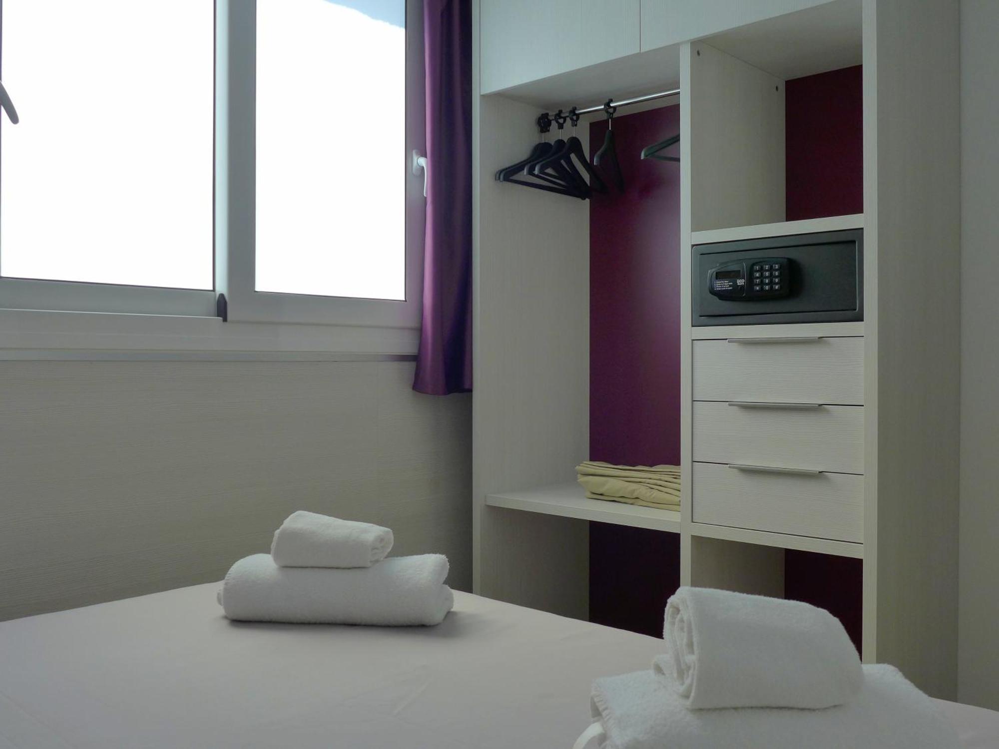 Rentalmar Navarra Family Suites Salou Pokój zdjęcie