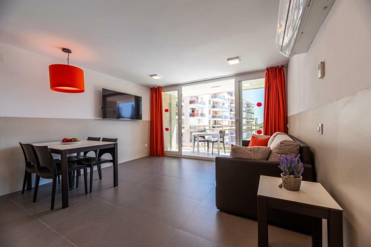 Rentalmar Navarra Family Suites Salou Pokój zdjęcie